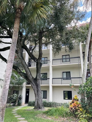 3050 Presidential Way 403, West Palm Beach, FL 33401