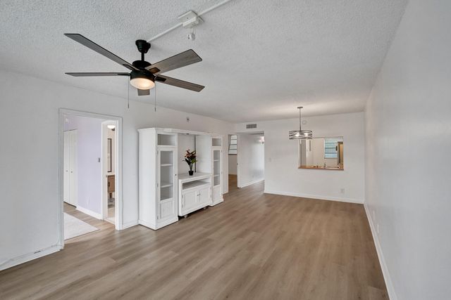 9470 Poinciana Place 308, Davie, FL 33324