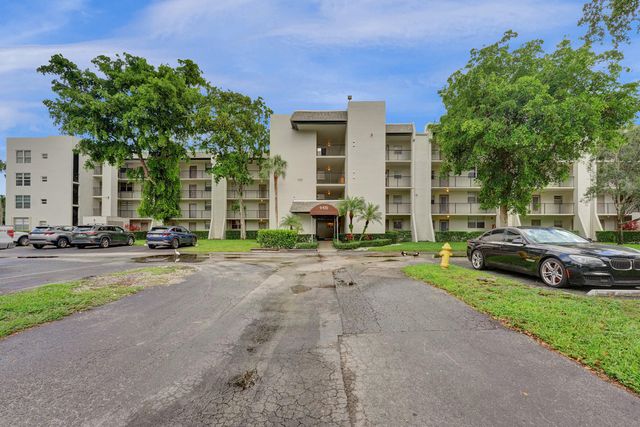9470 Poinciana Place 308, Davie, FL 33324