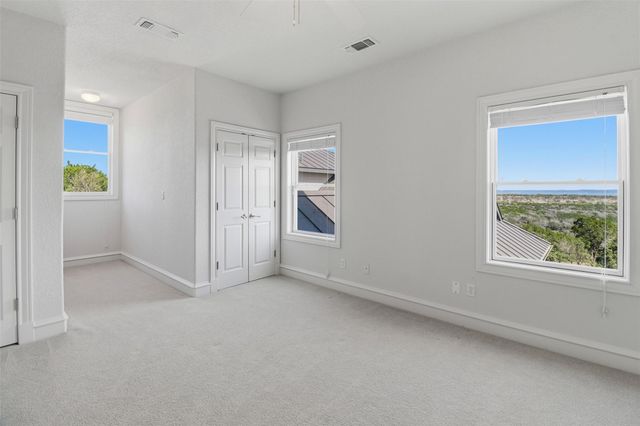 1071 Escalar DR, Buchanan Dam, TX 78609