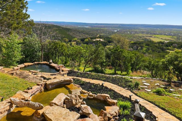 1071 Escalar DR, Buchanan Dam, TX 78609