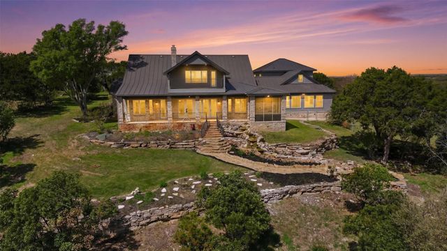 1071 Escalar DR, Buchanan Dam, TX 78609