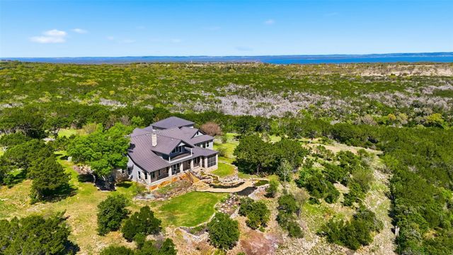 1071 Escalar DR, Buchanan Dam, TX 78609