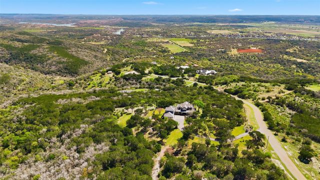 1071 Escalar DR, Buchanan Dam, TX 78609