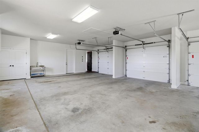 1071 Escalar DR, Buchanan Dam, TX 78609