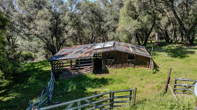 17800 Red Mule Rd, Fiddletown, CA 95629