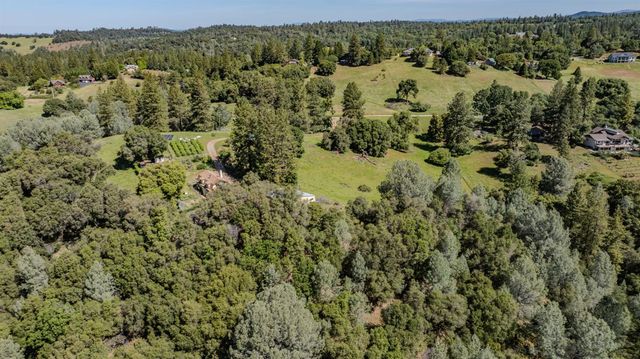 17800 Red Mule Rd, Fiddletown, CA 95629