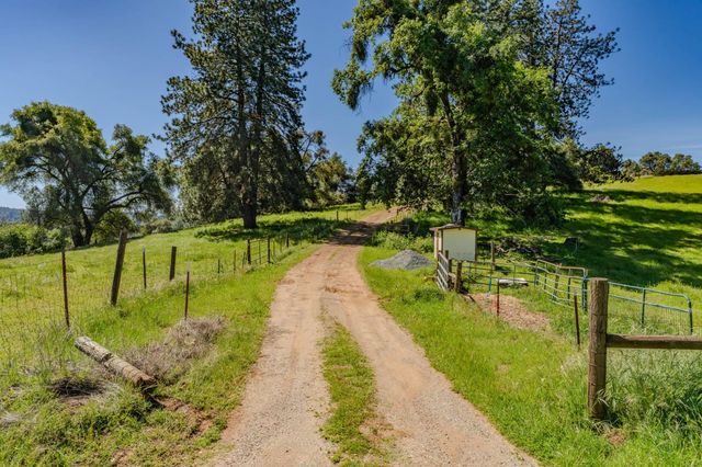 17800 Red Mule Rd, Fiddletown, CA 95629