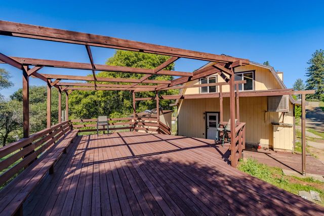17800 Red Mule Rd, Fiddletown, CA 95629