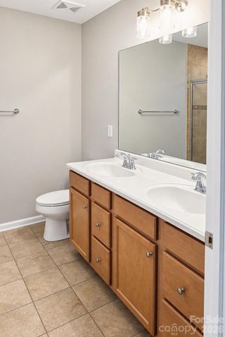 1645 Fleetwood Drive, Charlotte, NC 28208