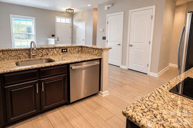 1645 Fleetwood Drive, Charlotte, NC 28208