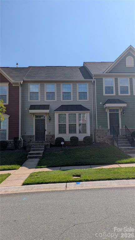 1645 Fleetwood Drive, Charlotte, NC 28208