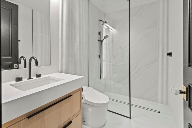 6427 MOORINGS POINT CIRCLE 101, Lakewood Ranch, FL 34202