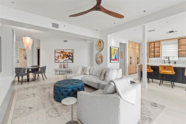 6427 MOORINGS POINT CIRCLE 101, Lakewood Ranch, FL 34202