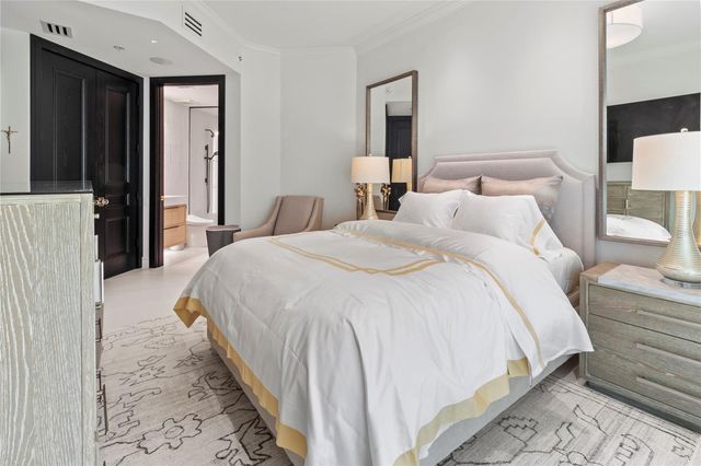 6427 MOORINGS POINT CIRCLE 101, Lakewood Ranch, FL 34202