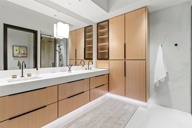 6427 MOORINGS POINT CIRCLE 101, Lakewood Ranch, FL 34202