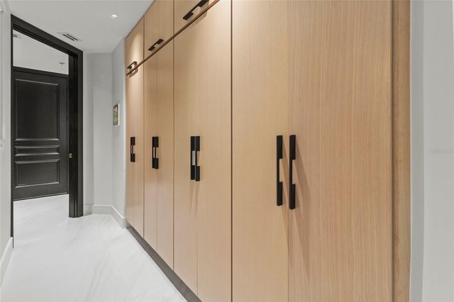 6427 MOORINGS POINT CIRCLE 101, Lakewood Ranch, FL 34202