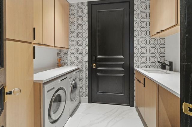 6427 MOORINGS POINT CIRCLE 101, Lakewood Ranch, FL 34202