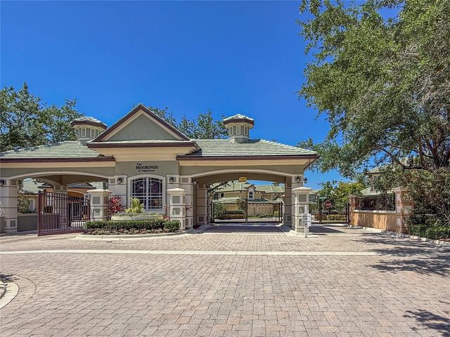 6427 MOORINGS POINT CIRCLE 101, Lakewood Ranch, FL 34202