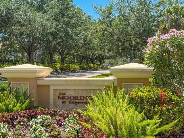 6427 MOORINGS POINT CIRCLE 101, Lakewood Ranch, FL 34202