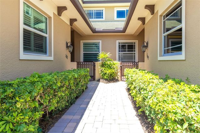 6427 MOORINGS POINT CIRCLE 101, Lakewood Ranch, FL 34202
