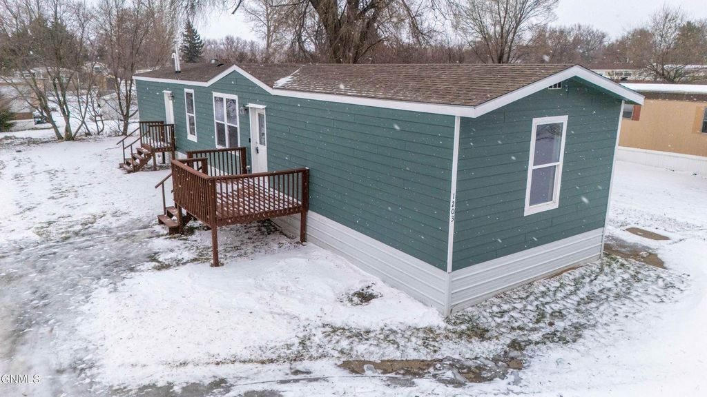 1203 Dakota Trail, Mandan, ND 58554