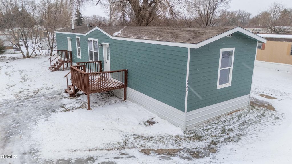 1203 Dakota Trail, Mandan, ND 58554 photo 12