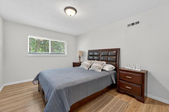 716 Winslow Dr, Yuba City, CA 95991