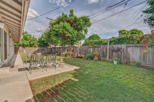716 Winslow Dr, Yuba City, CA 95991