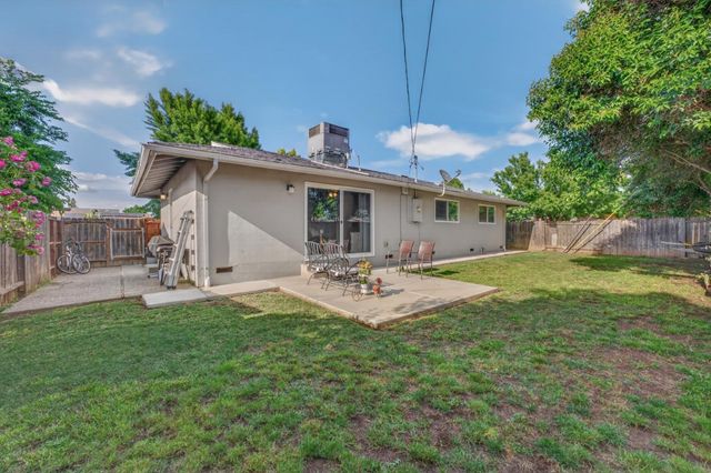 716 Winslow Dr, Yuba City, CA 95991
