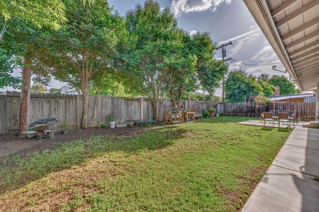 716 Winslow Dr, Yuba City, CA 95991