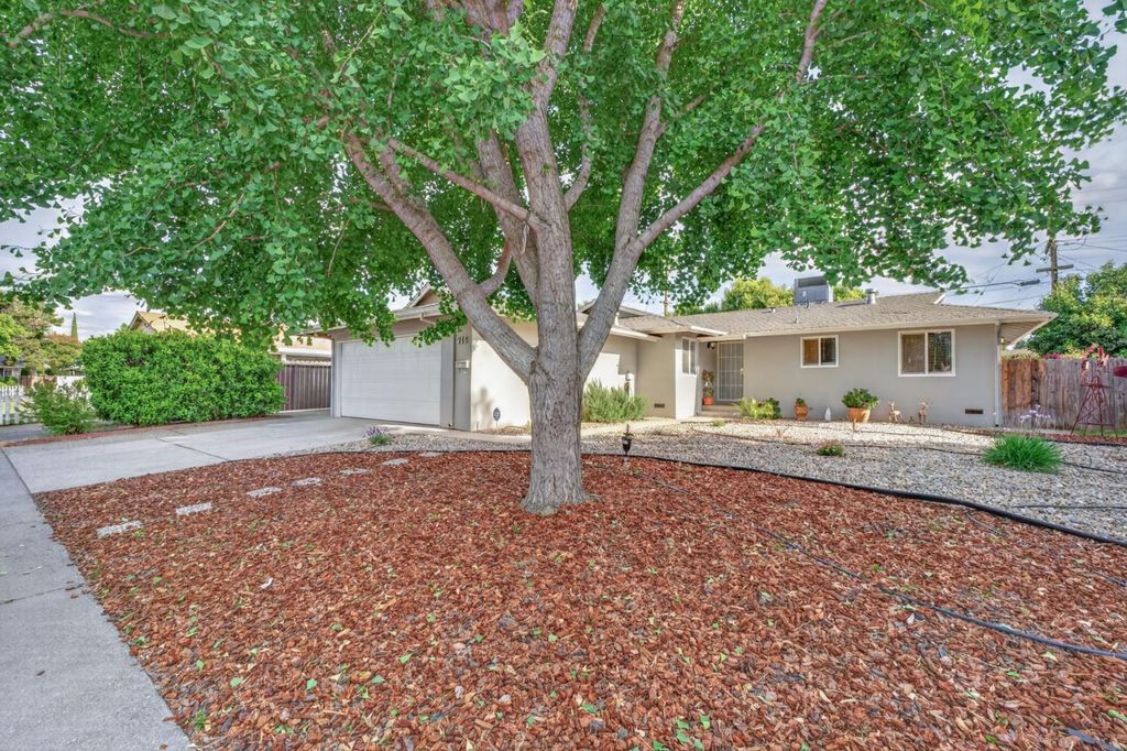 716 Winslow Dr, Yuba City, CA 95991