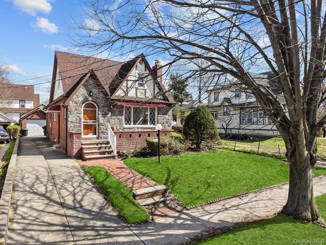 138-39 227th Street, Laurelton, NY 11413