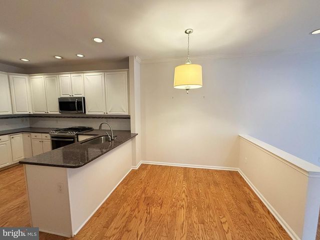 25 GRAND BANKS CIR, Marlton, NJ 08053