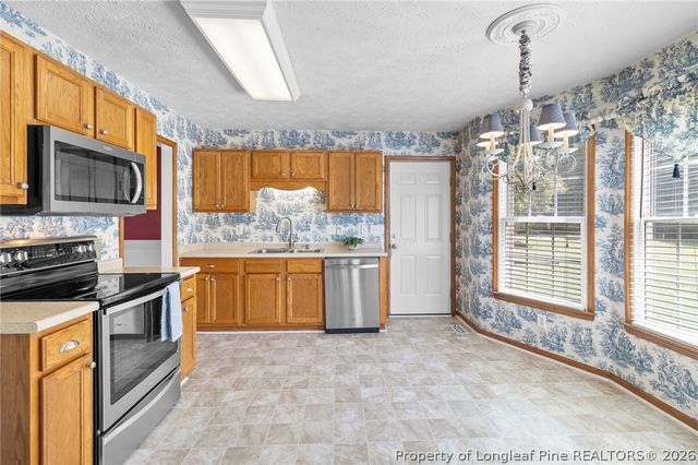 28 E Coyt Circle, Spring Lake, NC 28390