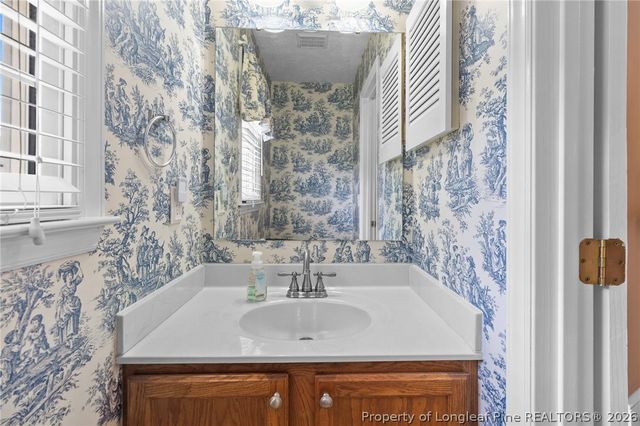 28 E Coyt Circle, Spring Lake, NC 28390