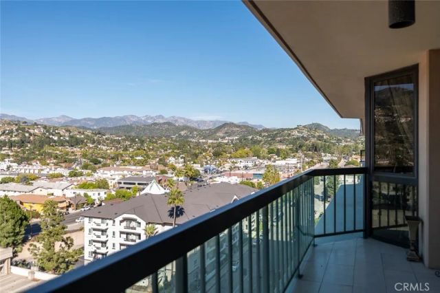 222 Monterey 904, Glendale, CA 91206