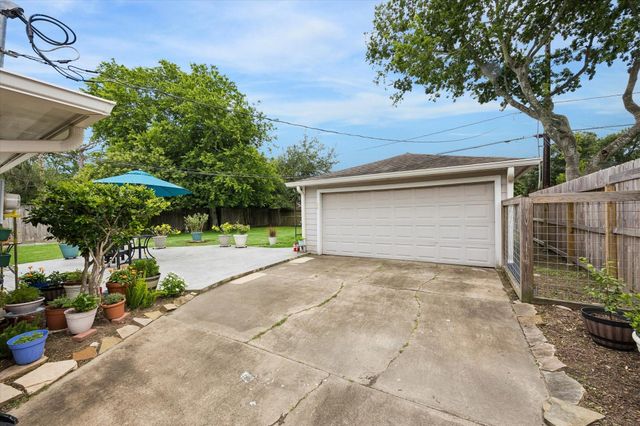 5759 Firenza Drive, Houston, TX 77035
