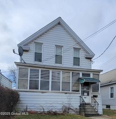 2 Cohoes Road, Colonie, NY 12189