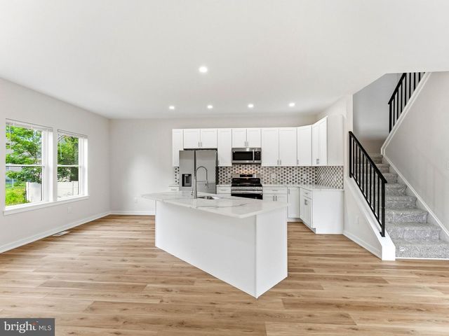 429 ALMONESSON RD, Blackwood, NJ 08012