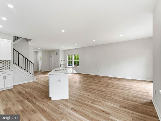 429 ALMONESSON RD, Blackwood, NJ 08012
