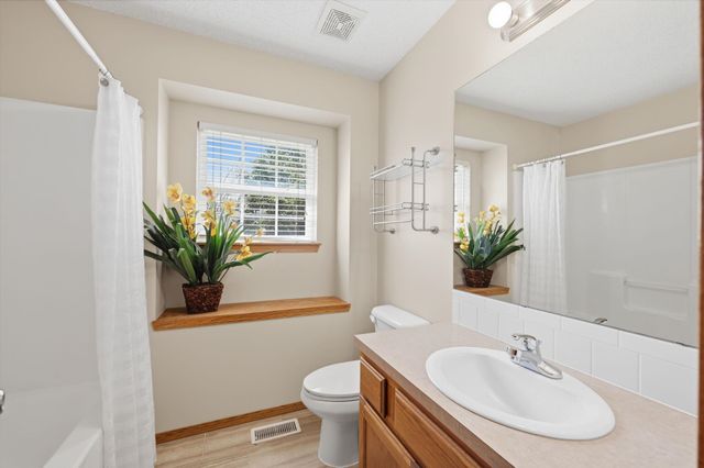 325 N Clay Circle, Wichita, KS 67206