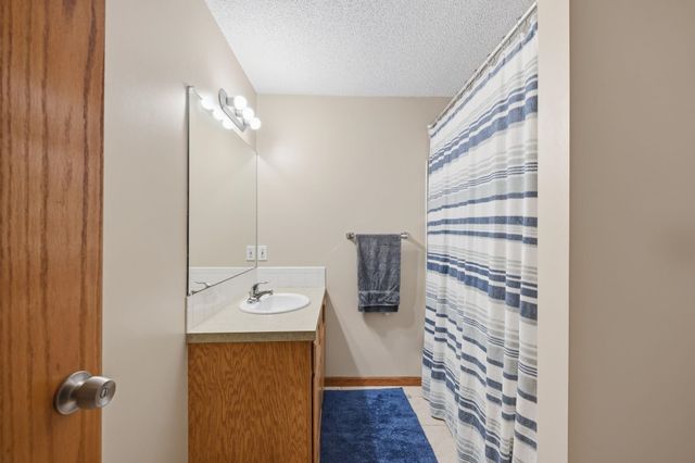 325 N Clay Circle, Wichita, KS 67206