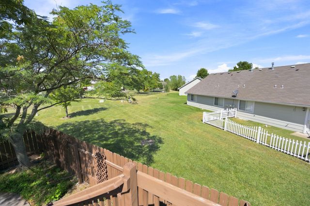 325 N Clay Circle, Wichita, KS 67206