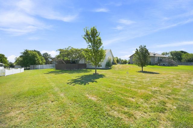 325 N Clay Circle, Wichita, KS 67206