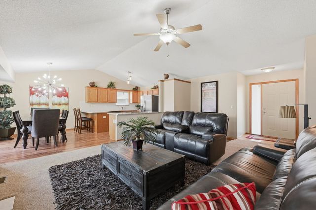 325 N Clay Circle, Wichita, KS 67206