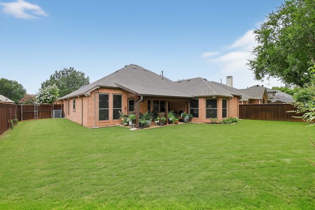 1106 Oakhollow Drive, Corinth, TX 76210