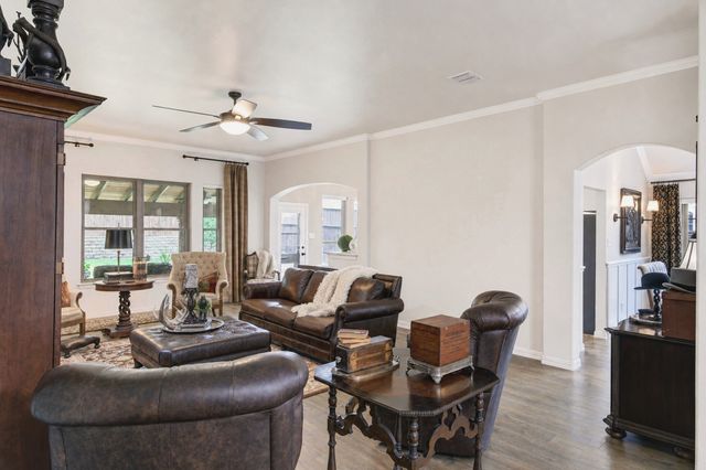 1106 Oakhollow Drive, Corinth, TX 76210