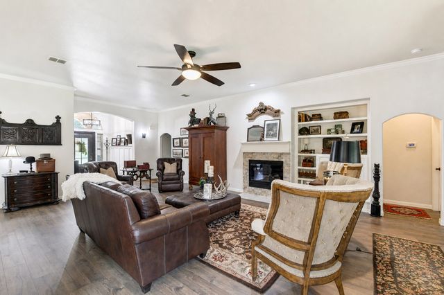 1106 Oakhollow Drive, Corinth, TX 76210