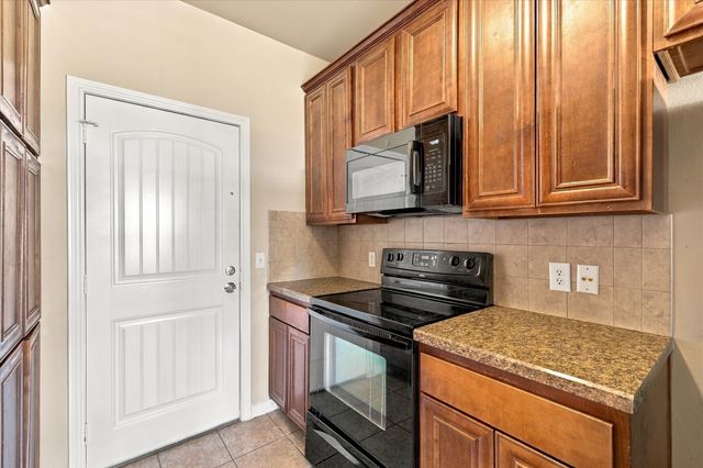 900 Parkplace Ridge, Princeton, TX 75407